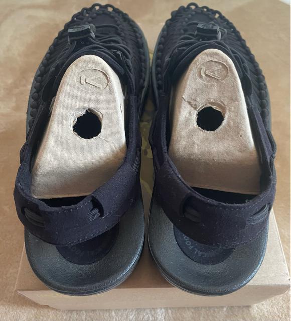 KEEN MEN UNEEK キーン メンズ ユニーク BLACK/BLACK 1014097 29cm 直営店購入 新品  < レジャー/スポーツ  KEEN MEN UNEEK キーン メンズ ユニーク BLACK/BLACK 1014097 29cm 直営店購入 新品  < レジャー/スポーツの