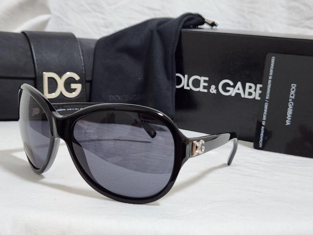 正規美レア ドルチェ&ガッバーナ DGロゴ フルフレームサングラス 黒 D&G グラマラスアイウェア ビッグレンズ 希少 付属有 < ブランド  正規美レア ドルチェ&ガッバーナ DGロゴ フルフレームサングラス 黒 D&G グラマラスアイウェア ビッグレンズ 希少 付属有  < ブランドの