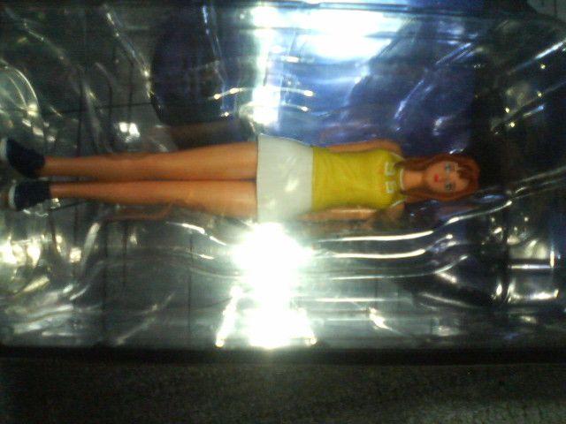 ������D  �r�W���A���p�b�P�[�W�t�B�M���A �C���p�N�g�u���[ �V���G�C�e�B �����^�q �� �z�r�[�� 