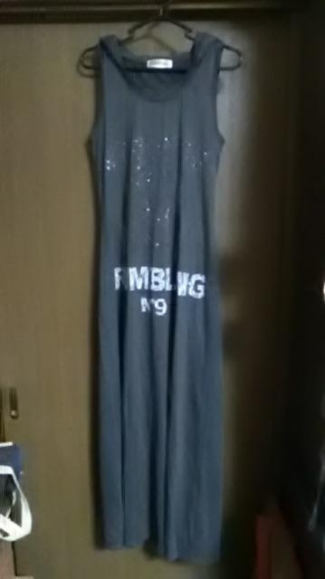 8*新品*スタッズ付き*ワンピース < 女性ファッション  8*新品*スタッズ付き*ワンピース < 女性ファッションの