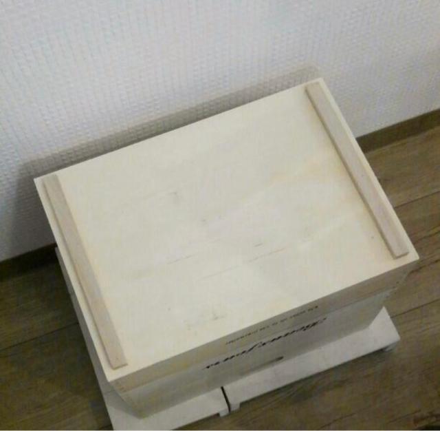 �V�i�@�؂̃{�b�N�X�@L �� �C���e���A/���C�t�� 