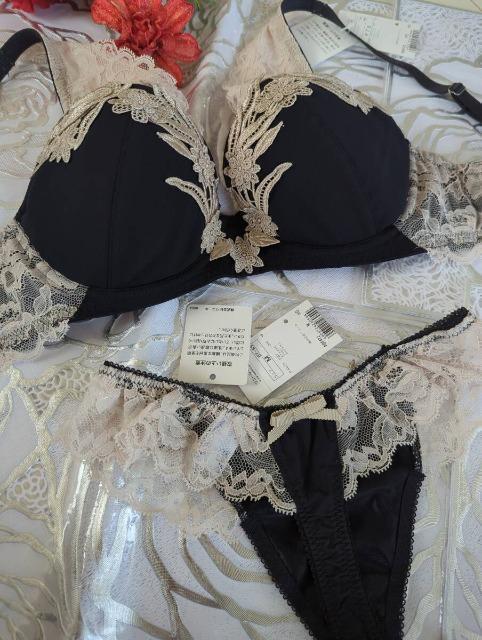 Wacoal/ワコール/Trefle/トレフル/72G/フランス女優/F75&ソングTバックショーツ/M/KO/黒に限りなく近い色 < 女性ファッション Wacoal/ワコール/Trefle/トレフル/72G/フランス女優/F75&ソングTバックショーツ/M/KO/黒に限りなく近い色 < 女性ファッションの