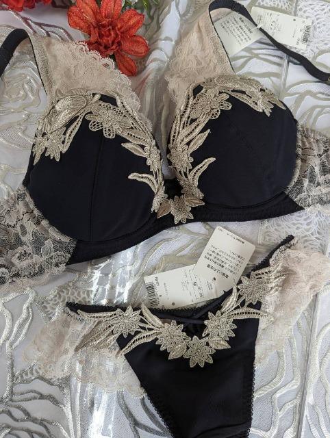 Wacoal/ワコール/Trefle/トレフル/72G/フランス女優/F75&ソングTバックショーツ/M/KO/黒に限りなく近い色 < 女性ファッション Wacoal/ワコール/Trefle/トレフル/72G/フランス女優/F75&ソングTバックショーツ/M/KO/黒に限りなく近い色 < 女性ファッションの