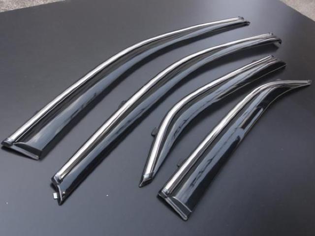 SrXt􃁃bL[t hAoCU[ J 50n  /oCN