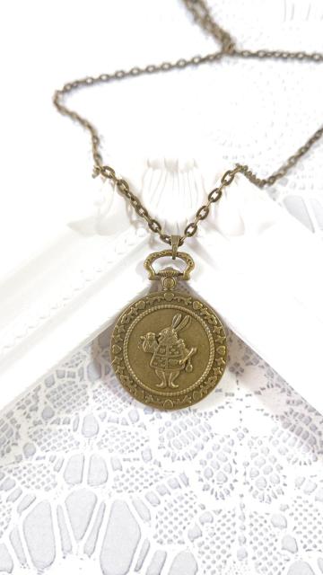 ゴールドの桜とピンクのクラッシュシェルの懐中時計型ネックレス   ハンドメイド < 女性ファッション  ゴールドの桜とピンクのクラッシュシェルの懐中時計型ネックレス   ハンドメイド < 女性ファッションの