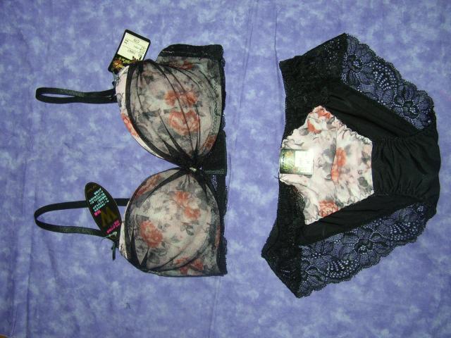 ブラックレースとピンクの花柄C70Mワイヤー入り < 女性ファッション ブラックレースとピンクの花柄C70Mワイヤー入り < 女性ファッションの