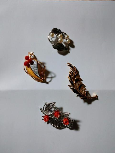 ブローチ4コセット < 女性ファッション ブローチ4コセット < 女性ファッションの