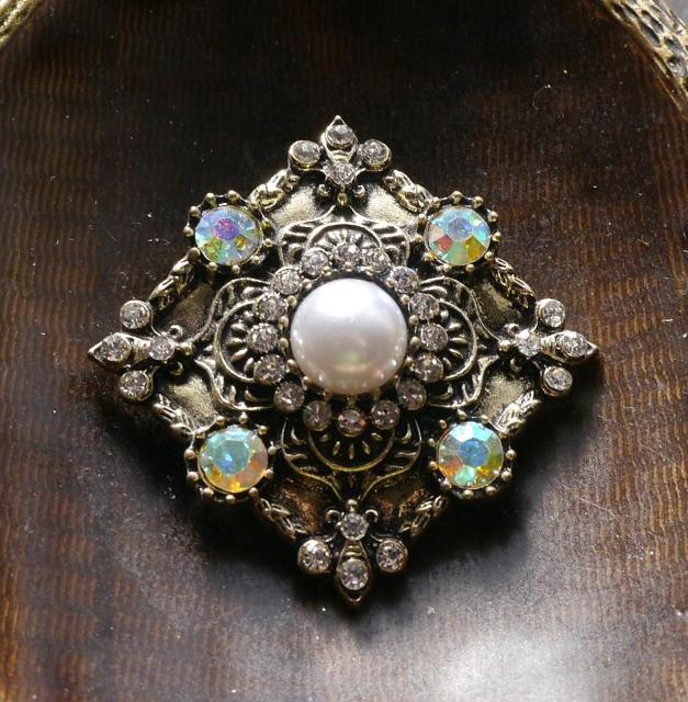 新品アンティーク調きらきらストーン フェイクパール ゴシックヴィクトリアンブローチ < 女性アクセサリー/時計  新品アンティーク調きらきらストーン フェイクパール ゴシックヴィクトリアンブローチ  < 女性アクセサリー/時計の