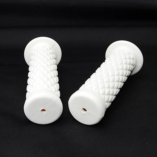 ダイヤ柄 ラバーハンドルグリップ ホワイト 非貫通式 22.2径用 汎用 バイク ラバーグリップ カスタム ハンドル グリップ 白 < 自動車/バイク ダイヤ柄 ラバーハンドルグリップ ホワイト 非貫通式 22.2径用 汎用 バイク ラバーグリップ カスタム ハンドル グリップ 白 < 自動車/バイク