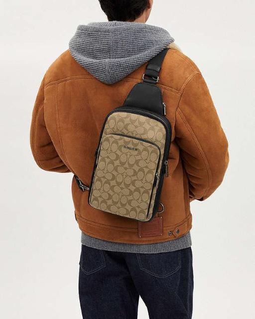 82500円★新品&正規品保証★コーチ ★シグネチャーレザー★ボディバッグ < ブランド  82500円★新品&正規品保証★コーチ ★シグネチャーレザー★ボディバッグ < ブランドの