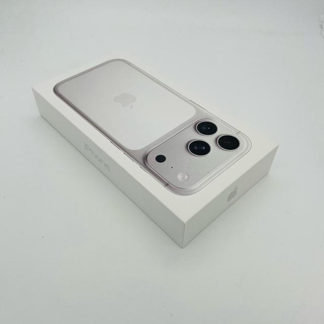 J iPhone 17 Pro 1TB SIMt[ Vo[@{  Ɠd/AV 