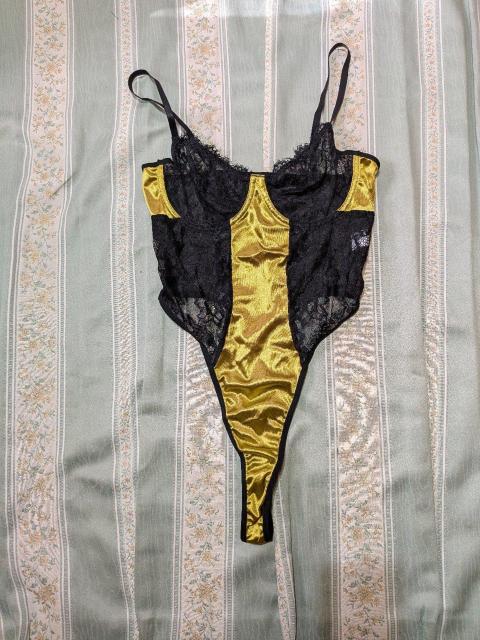 1096 高級品特売 ブラック&ゴールドのセクシーなボディースーツ L < 女性ファッション 1096 高級品特売 ブラック&ゴールドのセクシーなボディースーツ L < 女性ファッションの