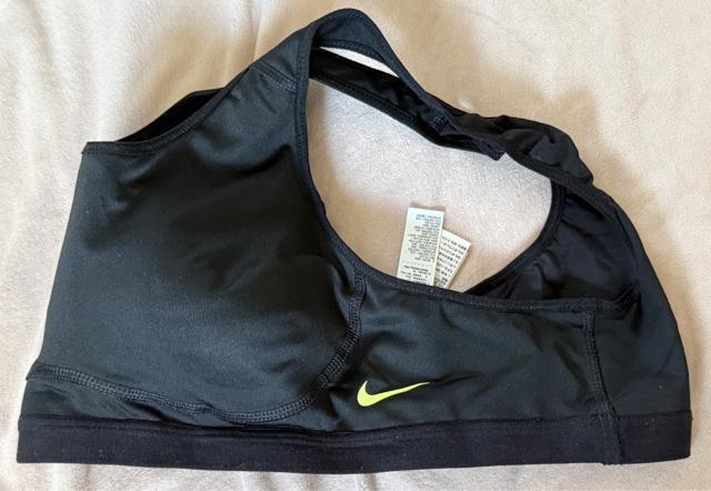 NIKE �i�C�L�@�N���X�o�b�N�X�|�[�c�u�� E XL �u���b�N �� �u�����h�� 