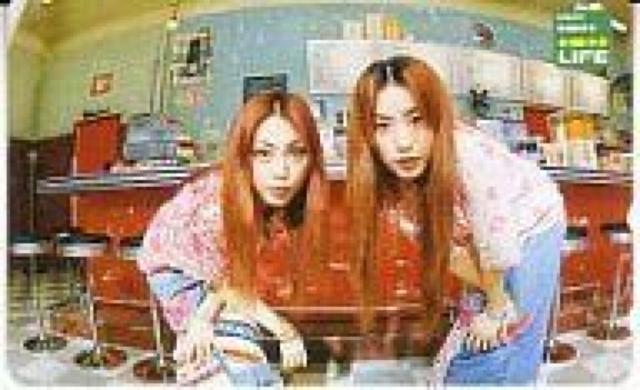 PUFFY(パフィー)テレカby:LIFE < タレントグッズ PUFFY(パフィー)テレカby:LIFE < タレントグッズの