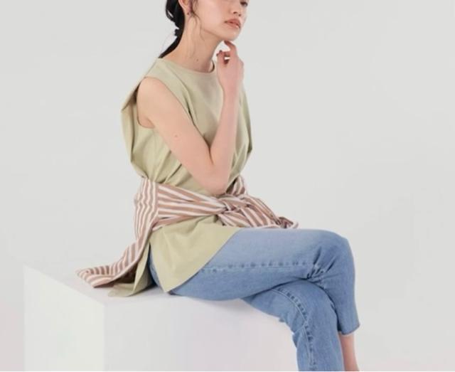 即完売品●気になる二の腕も細魅せ●ショルダータックチュニックT●ノースリーブ●ベージュ●S < ブランド 即完売品●気になる二の腕も細魅せ●ショルダータックチュニックT●ノースリーブ●ベージュ●S < ブランドの