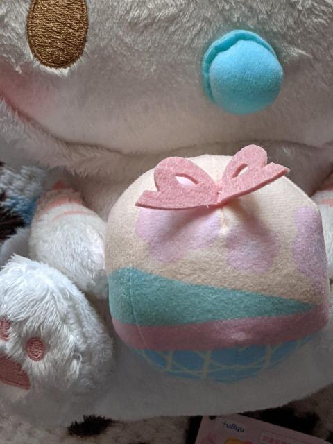 サンリオキャラクターズ ことらねこBIGぬいぐるみ  シナモロール < おもちゃ  サンリオキャラクターズ ことらねこBIGぬいぐるみ  シナモロール < おもちゃの
