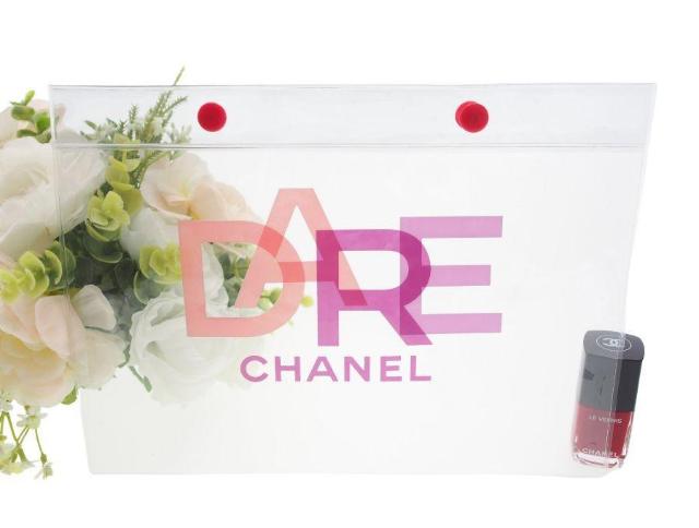 シャネル ノベルティ クリアポーチ フラット DARE ビニール Wスナップボタン PVC ヴィンテージ CHANEL【正規品】 < ブランド シャネル ノベルティ クリアポーチ フラット DARE ビニール Wスナップボタン PVC ヴィンテージ CHANEL【正規品】 < ブランドの
