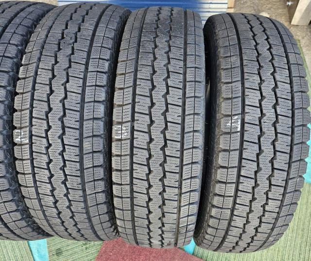 2020N _bvWINTER MAXX SV01@15C`195/80R15 107/105L LTX^bhX^C  /oCN