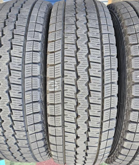 2020N _bvWINTER MAXX SV01@15C`195/80R15 107/105L LTX^bhX^C  /oCN