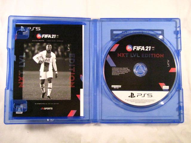 �� �������� �� PS4�E�S�ł̐n�q�m�J�~����� �{ PS5�EFIFA21�i�V�����T�b�J�[�j�Z�b�g �� �Q�[���{��/�\�t�g�� 