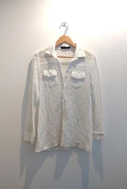 セシルマクビー◆ホワイト 総レース ボタンダウン ブラウス シャツ < ブランド  セシルマクビー◆ホワイト 総レース ボタンダウン ブラウス シャツ  < ブランドの