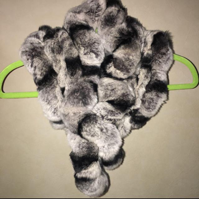 ラビットファー マフラー ネックウォーマー チンチラ染 白黒ライトグレー < 女性ファッション  ラビットファー マフラー ネックウォーマー チンチラ染 白黒ライトグレー  < 女性ファッションの