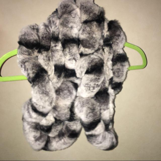 ラビットファー マフラー ネックウォーマー チンチラ染 白黒ライトグレー < 女性ファッション  ラビットファー マフラー ネックウォーマー チンチラ染 白黒ライトグレー < 女性ファッションの