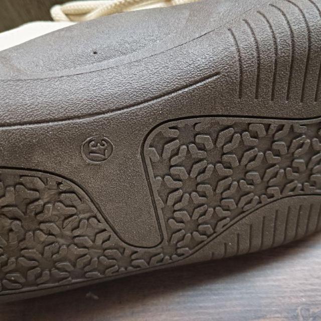 新品 23.5cm レディース スニーカー ベージュ シューズ 靴 身長アップ < 女性ファッション  新品 23.5cm レディース スニーカー ベージュ シューズ 靴 身長アップ < 女性ファッションの