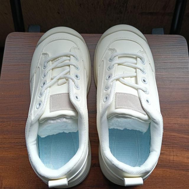 新品 24cm レディース スニーカー ホワイト シューズ 靴 カジュアル < 女性ファッション 新品 24cm レディース スニーカー ホワイト シューズ 靴 カジュアル < 女性ファッションの