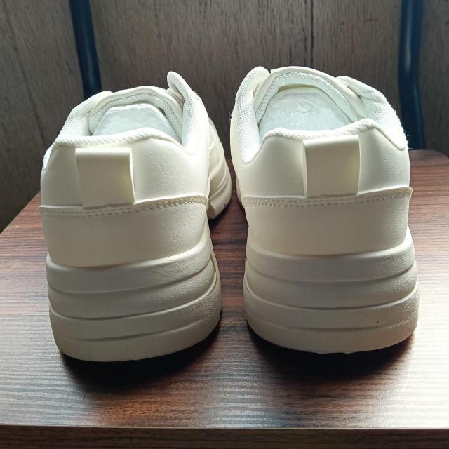 新品 24cm レディース スニーカー ホワイト シューズ 靴 カジュアル < 女性ファッション 新品 24cm レディース スニーカー ホワイト シューズ 靴 カジュアル < 女性ファッションの