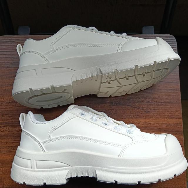 新品 24cm レディース スニーカー ホワイト シューズ 靴 カジュアル < 女性ファッション 新品 24cm レディース スニーカー ホワイト シューズ 靴 カジュアル < 女性ファッションの