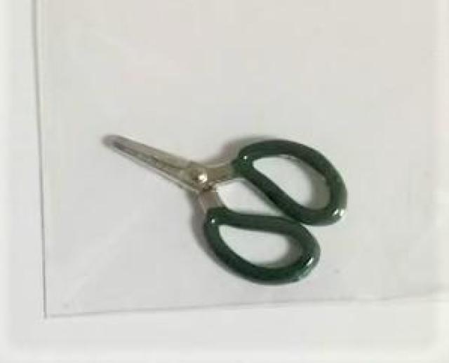 ミニチュア★ハサミ★緑★チョキチョキと動き簡単な物は切れます♪ドールハウス★ < おもちゃ ミニチュア★ハサミ★緑★チョキチョキと動き簡単な物は切れます♪ドールハウス★ < おもちゃの