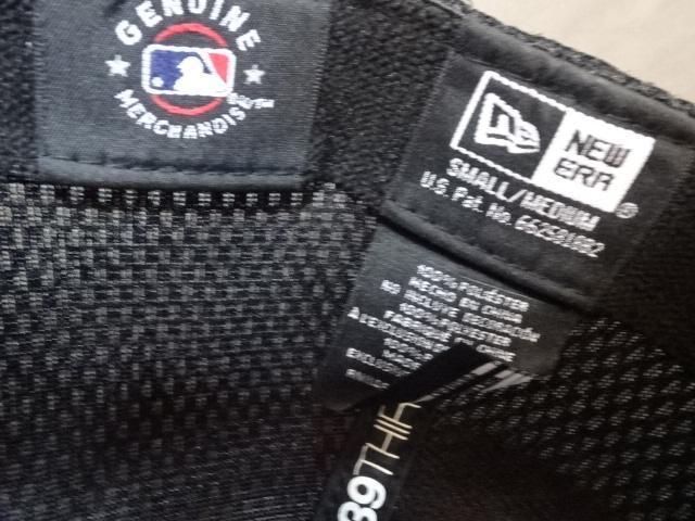 ニューエラ【NEWERA】【39THIRTY】 MLB ピッツバーグ パイレーツ ロゴ刺繍入り キャップ < 男性ファッション  ニューエラ【NEWERA】【39THIRTY】 MLB ピッツバーグ パイレーツ ロゴ刺繍入り キャップ < 男性ファッションの