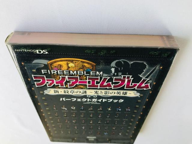 ファイアーエムブレム 新・紋章の謎 光と影の英雄 パーフェクトガイドブック 攻略本 初版 Fire Emblem Guide DS < ゲーム本体/ソフト ファイアーエムブレム 新・紋章の謎 光と影の英雄 パーフェクトガイドブック 攻略本 初版 Fire Emblem Guide DS < ゲーム本体/ソフトの