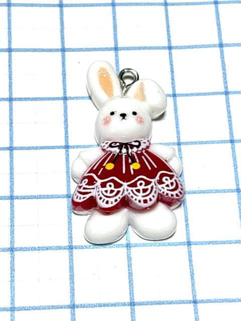 1244 赤色 ワンピースを着たウサギちゃん 1個 大きめ 樹脂パーツ アクセサリーチャーム < ペット/手芸/園芸 1244 赤色 ワンピースを着たウサギちゃん 1個 大きめ 樹脂パーツ アクセサリーチャーム < ペット/手芸/園芸の