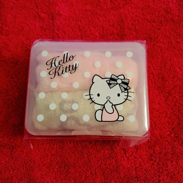 �n���[�L�e�B�@HELLO KITTY �P�[�X����n���h�^�I�� 2005�N �T�����I���� �V�i�@�n���h�^�I��2��  �� �C���e���A/���C�t�� 