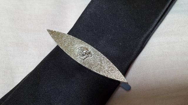 正規 ヴェルサーチ ゴシックアート リーフネクタイピン リフレクションタイピン メデューサロゴタイバー < ブランド 正規 ヴェルサーチ ゴシックアート リーフネクタイピン リフレクションタイピン メデューサロゴタイバー < ブランドの