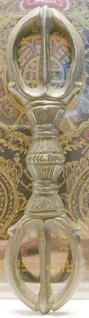 三鈷杵 全長10.5cm 銅製 仏具 仏教美術 密教法具 ペンダントヘッドにも 金剛杵 pendant heads vajra < ホビー  三鈷杵 全長10.5cm 銅製 仏具 仏教美術 密教法具 ペンダントヘッドにも 金剛杵 pendant heads vajra  < ホビーの