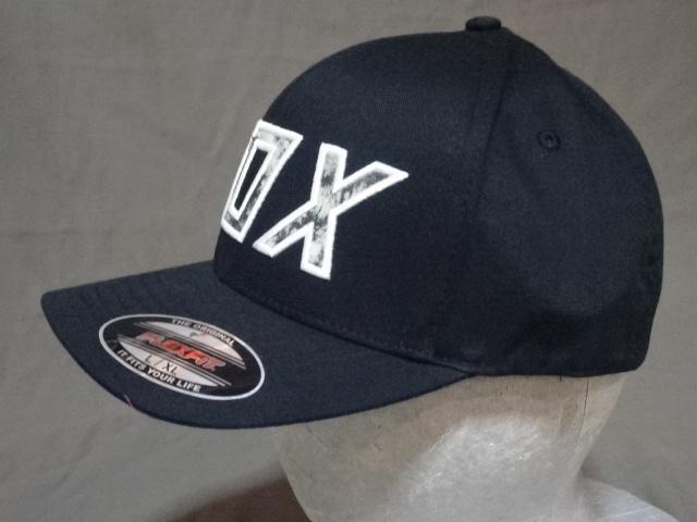 USA購入 モーターサイクル系【FOX】フォックス ロゴ刺繍入り キャップ 黒 < 男性ファッション  USA購入 モーターサイクル系【FOX】フォックス ロゴ刺繍入り キャップ 黒 < 男性ファッションの