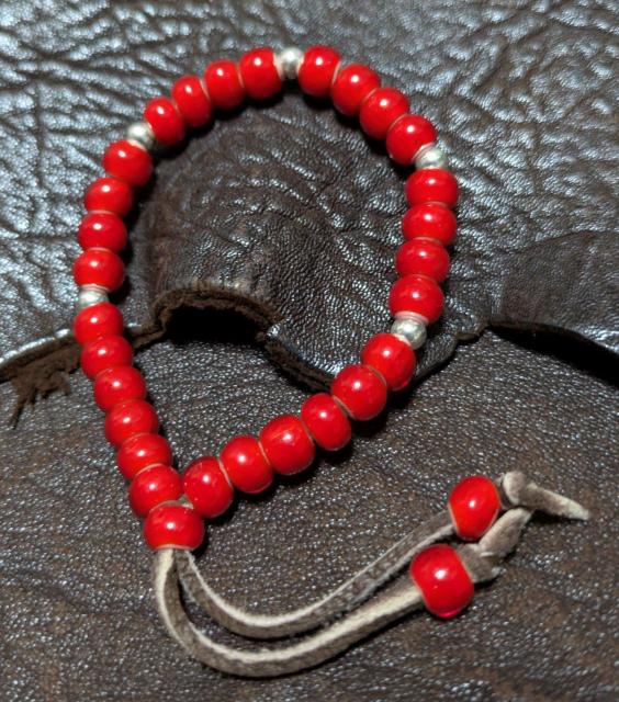 ホワイトハーツ★赤7o★SLV925★鹿革紐★ビーズブレスレット★Mサイズ★新品未着用★送料無料★男女兼用★クーポン < 男性アクセサリー/時計 ホワイトハーツ★赤7o★SLV925★鹿革紐★ビーズブレスレット★Mサイズ★新品未着用★送料無料★男女兼用★クーポン < 男性アクセサリー/時計の