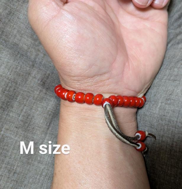 ホワイトハーツ★赤7o★SLV925★鹿革紐★ビーズブレスレット★Mサイズ★新品未着用★送料無料★男女兼用★クーポン < 男性アクセサリー/時計 ホワイトハーツ★赤7o★SLV925★鹿革紐★ビーズブレスレット★Mサイズ★新品未着用★送料無料★男女兼用★クーポン < 男性アクセサリー/時計の