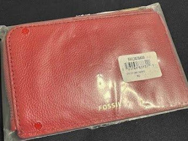 Fossil フォッシル Jori レザー ジップ カードケース レッド < ブランド Fossil フォッシル Jori レザー ジップ カードケース レッド < ブランドの