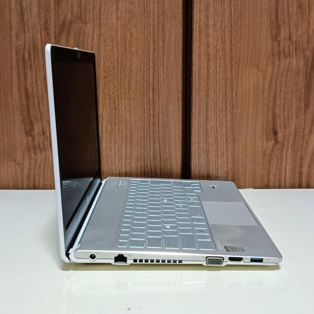 FUJITSU LIFEBOOK Corei5 メモリ8GB SSD240GB DVD Webカメラ Windows11 < PC本体/周辺機器 FUJITSU LIFEBOOK Corei5 メモリ8GB SSD240GB DVD Webカメラ Windows11 < PC本体/周辺機器の