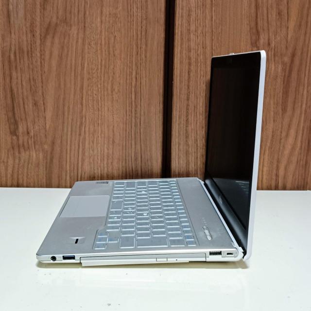 FUJITSU LIFEBOOK Corei5 メモリ8GB SSD240GB DVD Webカメラ Windows11 < PC本体/周辺機器 FUJITSU LIFEBOOK Corei5 メモリ8GB SSD240GB DVD Webカメラ Windows11 < PC本体/周辺機器の
