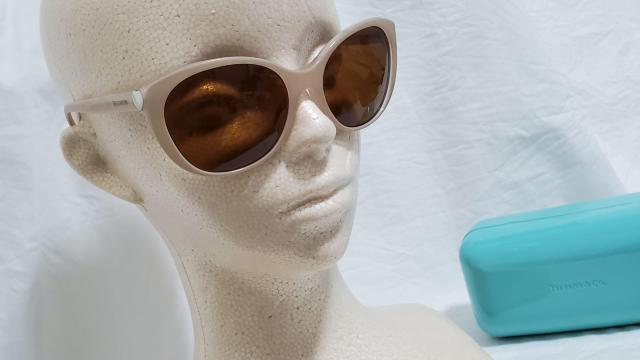 正規未 レア ティファニー シェルハート×アイコンロゴ キャットアイサングラス 茶 ビッグレンズ フォックスクリアフレーム 付属有 < ブランド  正規未 レア ティファニー シェルハート×アイコンロゴ キャットアイサングラス 茶 ビッグレンズ フォックスクリアフレーム 付属有 < ブランドの