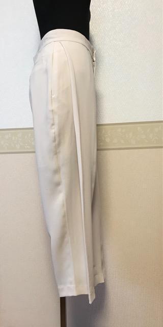 FREE'S未使用 サイドタックパンツ アイボリー < 女性ファッション  FREE'S未使用 サイドタックパンツ アイボリー < 女性ファッションの