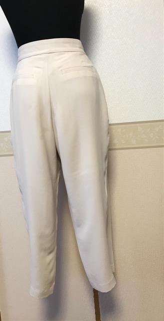 FREE'S未使用 サイドタックパンツ アイボリー < 女性ファッション  FREE'S未使用 サイドタックパンツ アイボリー < 女性ファッションの