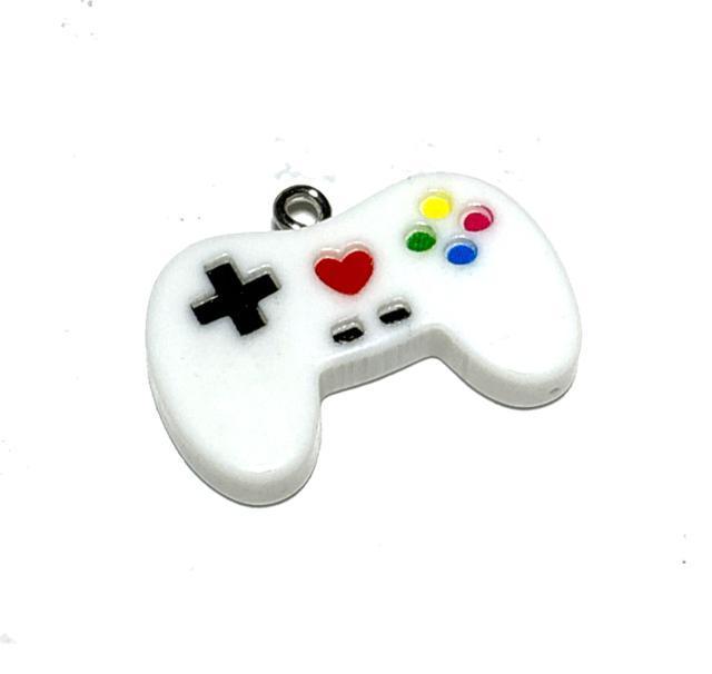 448 ゲームのコントローラーのチャーム 白1個 樹脂パーツ おもちゃ < ペット/手芸/園芸 448 ゲームのコントローラーのチャーム 白1個 樹脂パーツ おもちゃ < ペット/手芸/園芸の