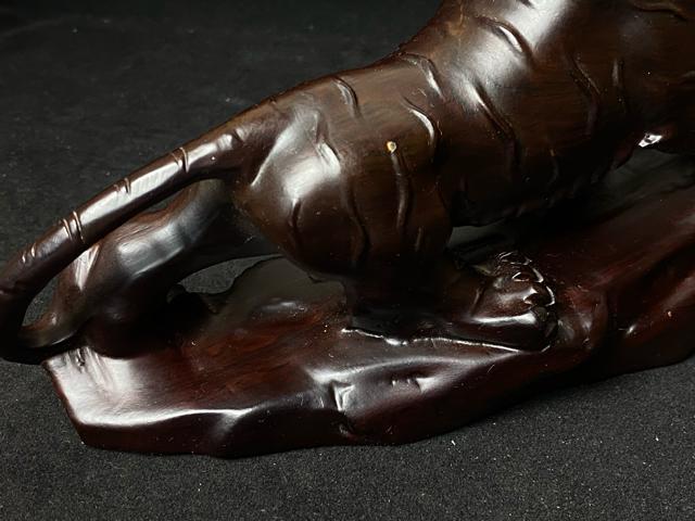 一刀彫 木彫り 虎 置物 迫力 猛虎 彫刻 飾り物 オブジェ 極上 唐木 黒檀木彫 干支虎天然木 魔除け 寅年 開運 骨董 古美術 < ホビー 一刀彫 木彫り 虎 置物 迫力 猛虎 彫刻 飾り物 オブジェ 極上 唐木 黒檀木彫 干支虎天然木 魔除け 寅年 開運 骨董 古美術 < ホビーの