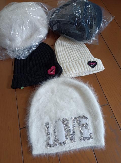 JENNIE LOVE★ハートワッペン.ニット帽子★新品同様★黒★ジェニー★大人にも★ < キッズ/ベビー JENNIE LOVE★ハートワッペン.ニット帽子★新品同様★黒★ジェニー★大人にも★ < キッズ/ベビーの